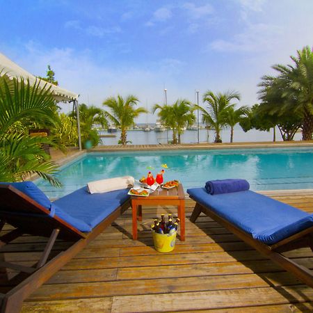 St. George's Le Phare Bleu Boutique Hotel And Marina מראה חיצוני תמונה