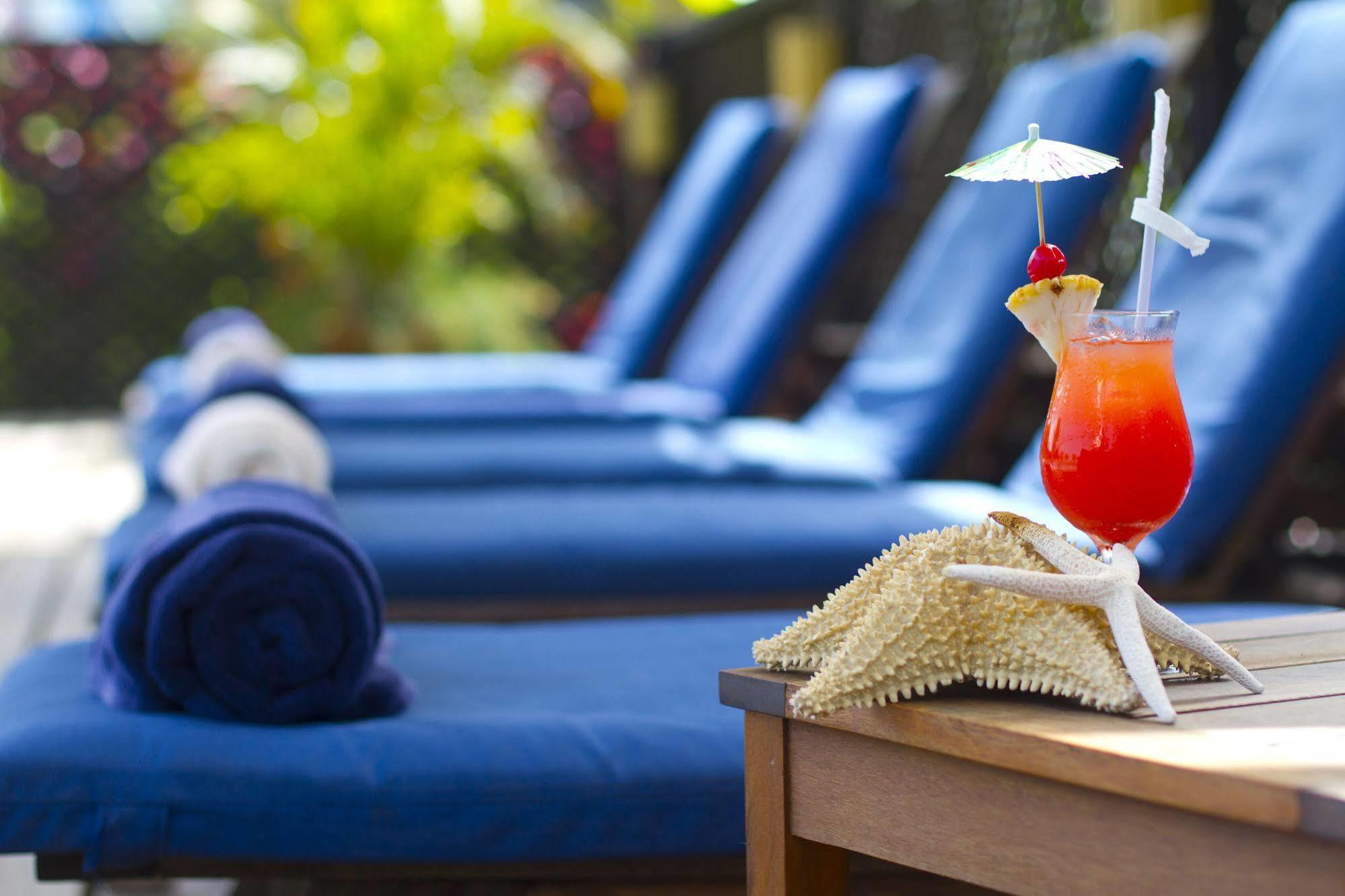 St. George's Le Phare Bleu Boutique Hotel And Marina מראה חיצוני תמונה